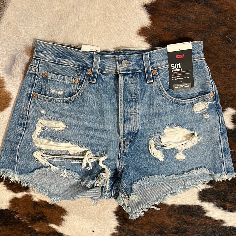 NWT Levi 501 shorts